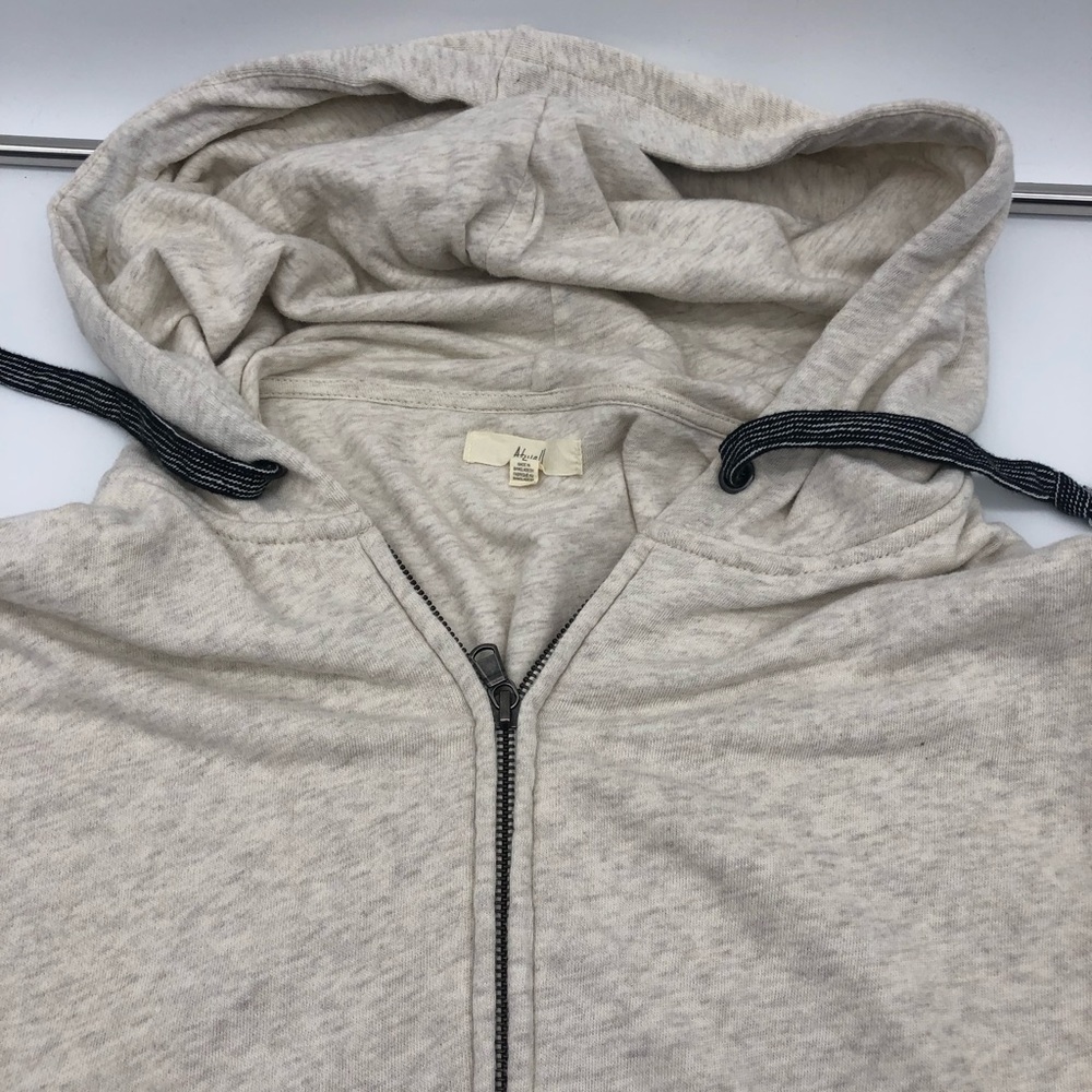 Atwell full zip hoodie with pockets and gathered arms size large